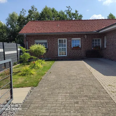 Am Radweg Apartment *